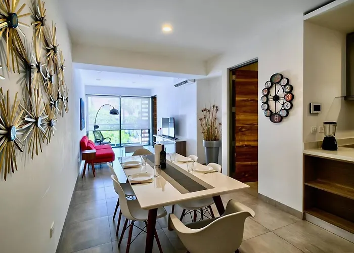 Icono 210 By Guys * Playa del Carmen